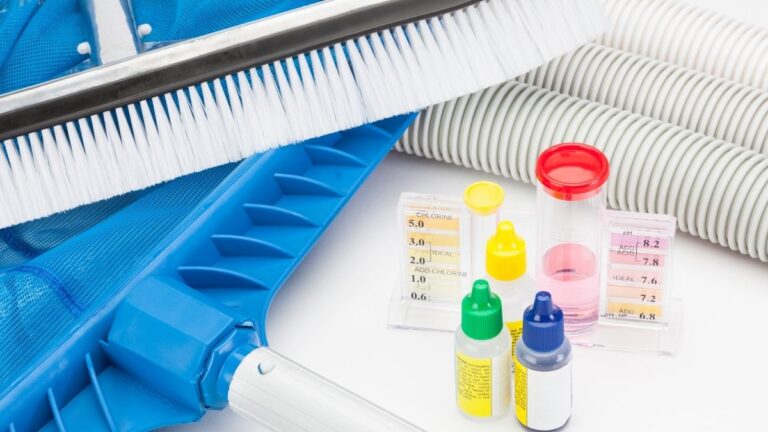 produto para limpar piscina